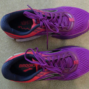 Brooks Ghost 9 *like new* - Size 8